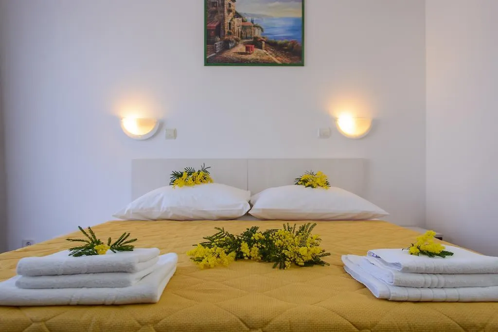 Apartments Mijo Trogir