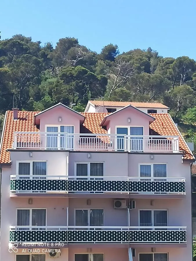 Apartments Mijo Traù